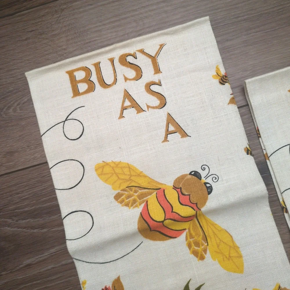 Vtg Pure Linen Busy As A Bee Tea Towels Yellow Daffodil Retro Set of 2 NOS NEW